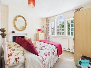 Bedroom- click for photo gallery